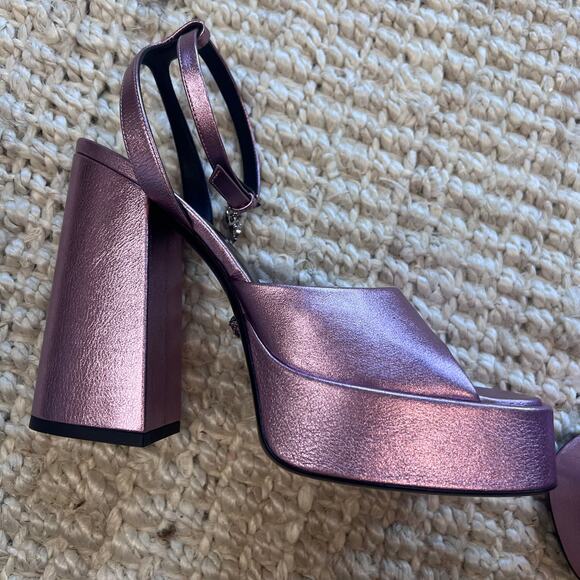 VERSACE Mettalic Logo Charm Platform Heel Sz 39.5M - Picture 8 of 10
